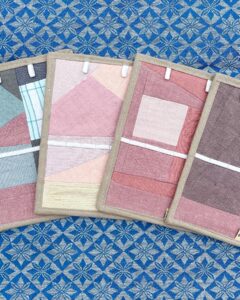 Knitting needle card