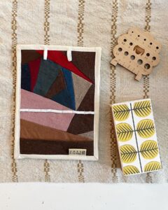 Knitting needle card